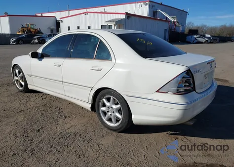 2005 Mercedes-Benz C 230 Kompressor Sport z USA, uszkodzony, nr VIN WDBRF40J95F721975